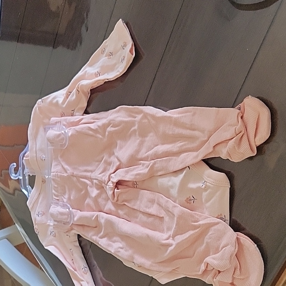 Carter - Picture 2 of 2